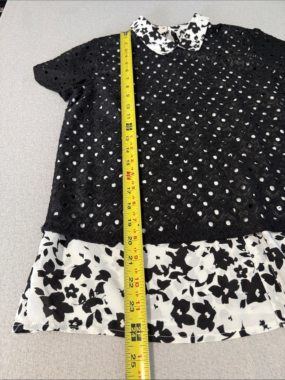 ELLE Women's Black Eyelet Lace Overlay Top with Contrast Collar and Hem SZM - Picture 13 of 16